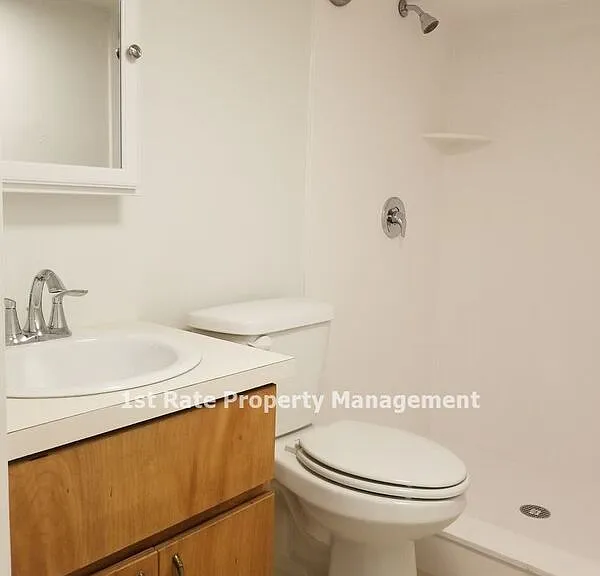 1816 W State St #4 — Photo 11
