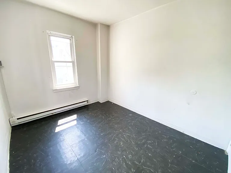248 E Cambria St #2 — Photo 3