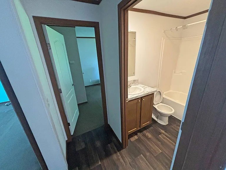 21 Leonard Ave #21L — Photo 10