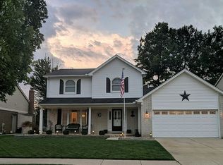 21735 N Chipmunk Trl, Woodhaven, MI 48183