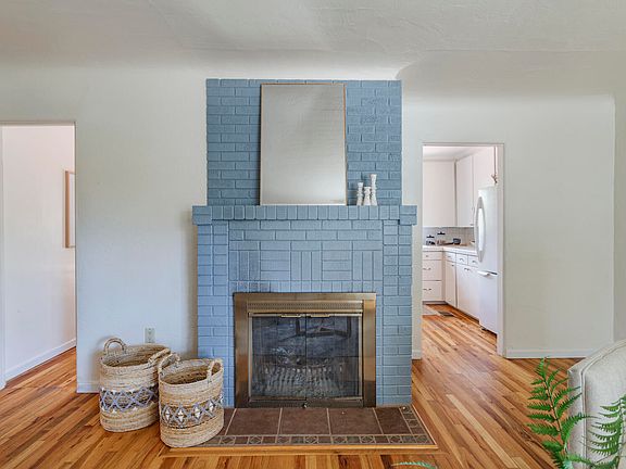 3rd image of 4706 Southern Ave SE