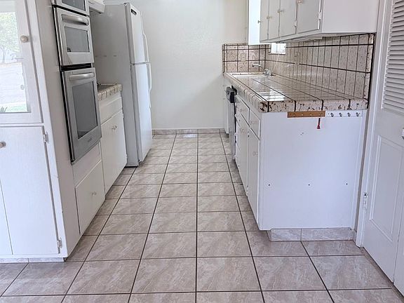 3rd image of 3638 French Ave