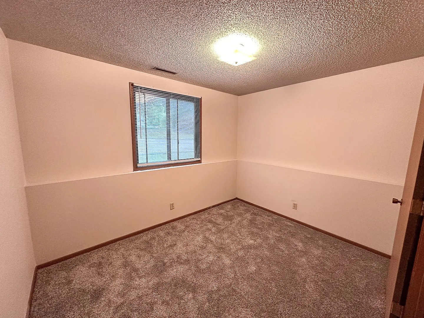 South Franklin Apartments — Photo 4