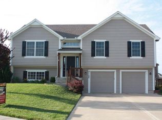 21184 W 123rd St, Olathe, KS 66061