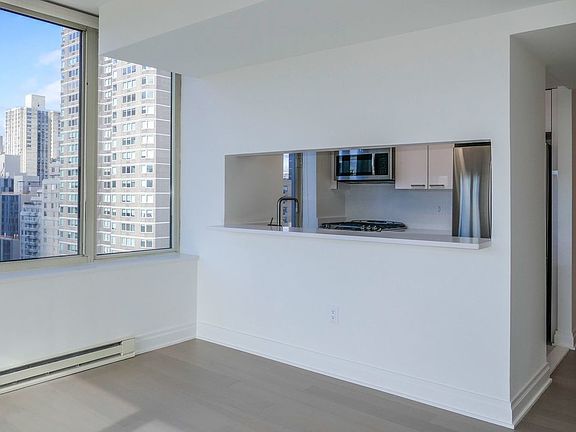 5th image of 240 E 86th St APT 24D