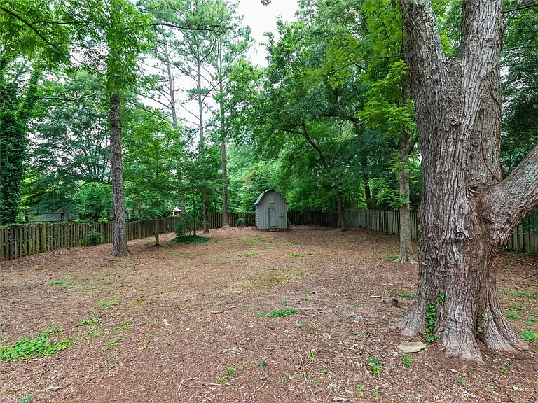 1110 Grimes Bridge Rd — Photo 28
