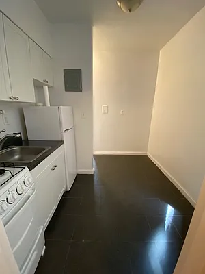 Rented by Bond New York | media 6