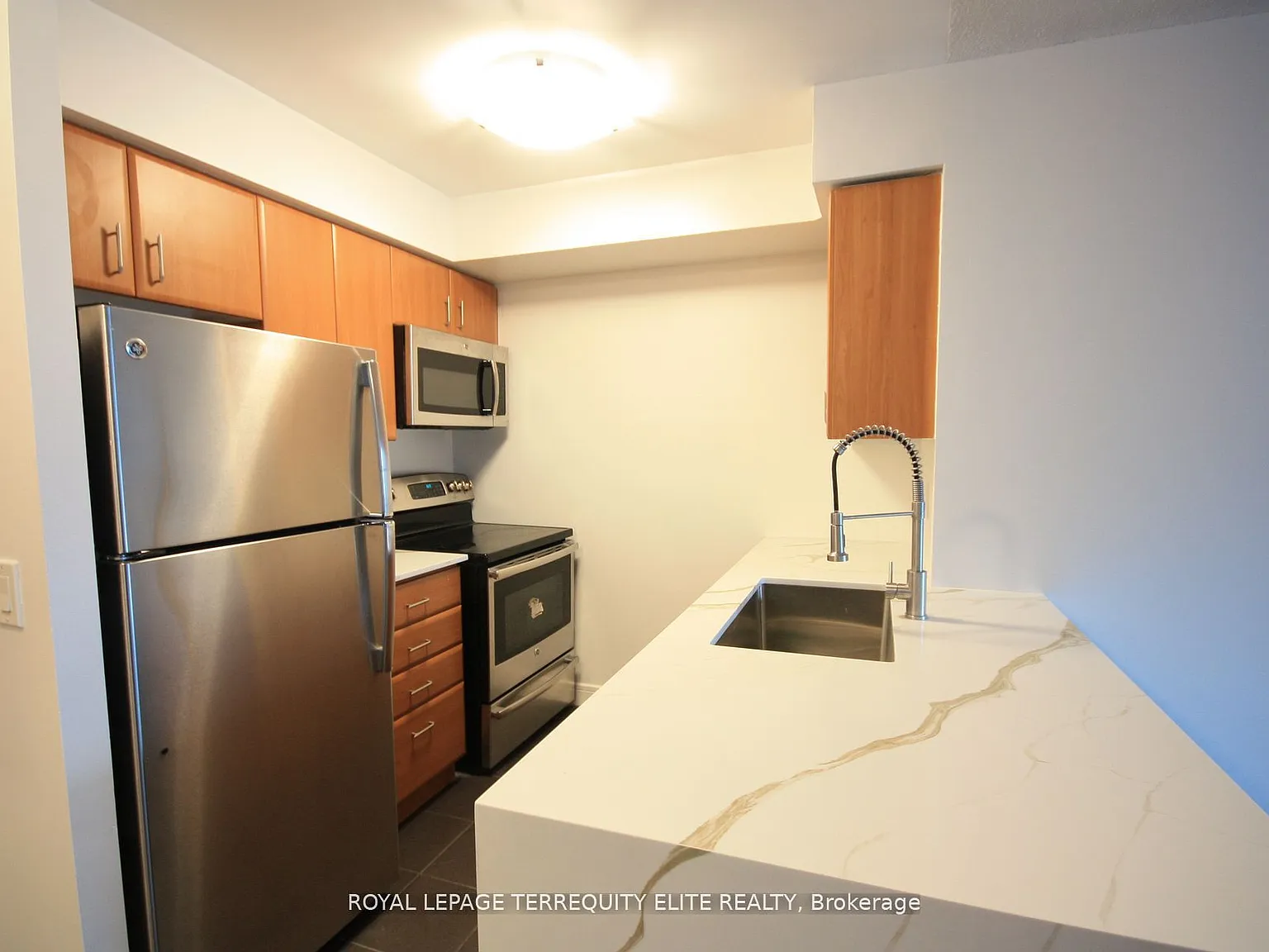 2 bed, $2,990 — Photo 4