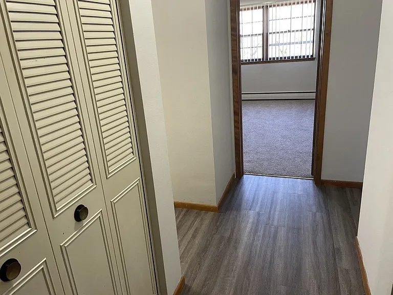 Colonial Terrace — Photo 43