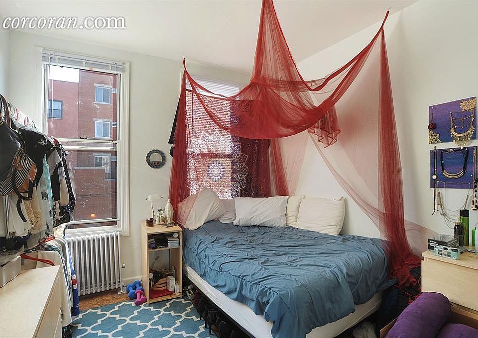 2nd image of 164 Stanhope St
