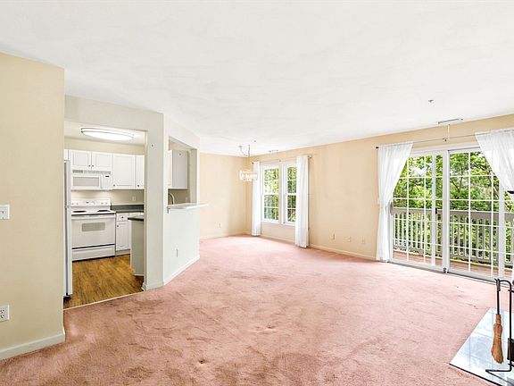 2nd image of 1 Riverview Blvd APT 2-212