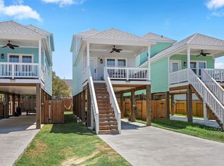 1037 15th St, San Leon, TX 77539