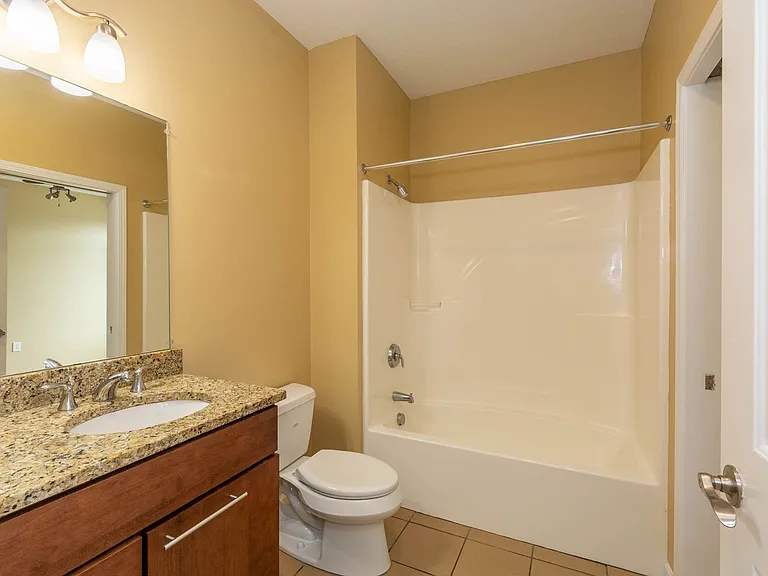 422 E Kirkwood Ave — Photo 36