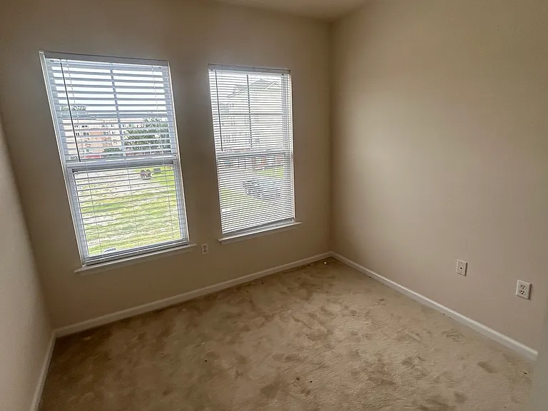 806 W Washington St #311 — Photo 8