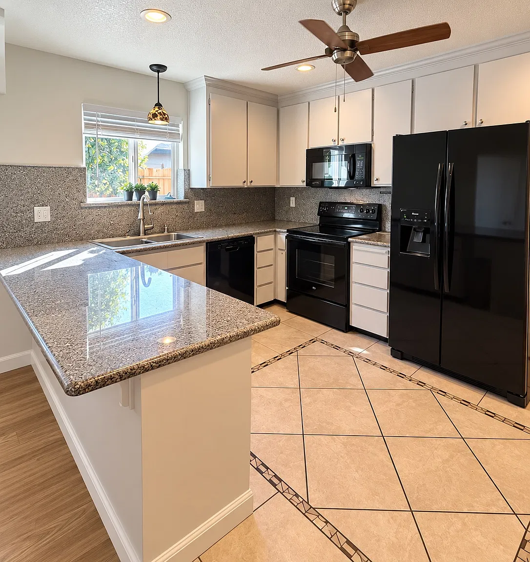 3 bed, 1340 sqft, $2,389 — Photo 2