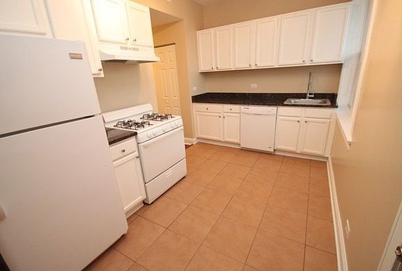 2nd image of 2805 N Kedzie Ave #3