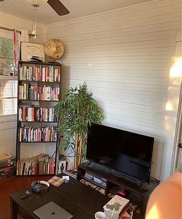 5th image of 4925 Iberville St #B