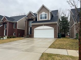 13788 Grandeur Ave, Shelby Township, MI 48315