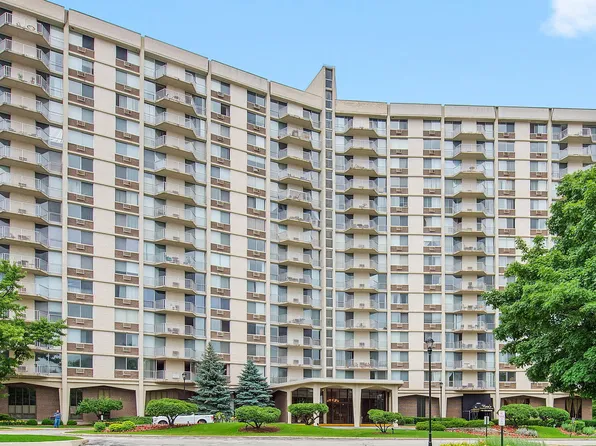 40 N Tower Rd Unit 10M, Oak Brook, IL 60523