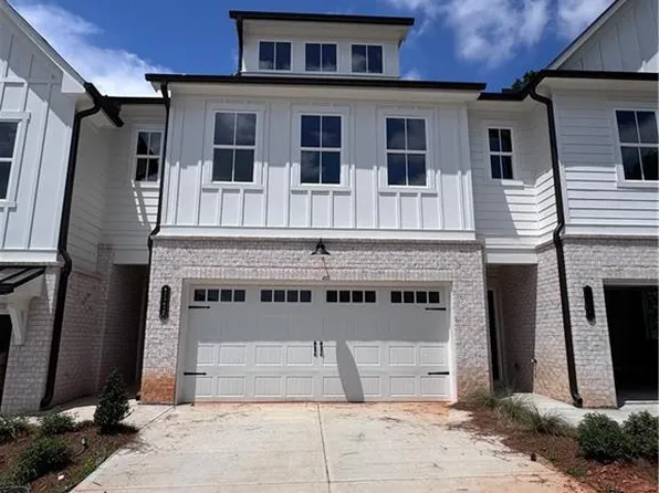 1518 Thurcroft Ln, Lawrenceville, GA 30043