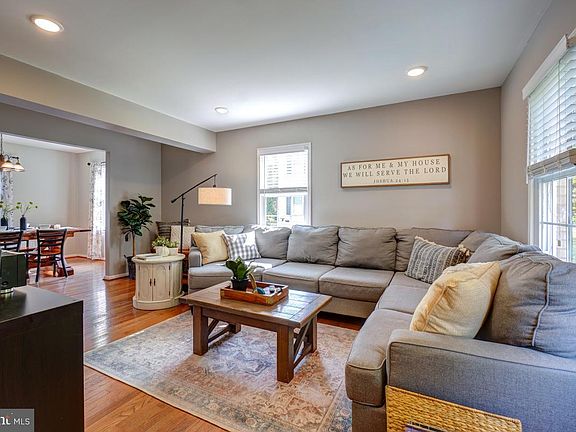 4th image of 7415 Sabin Dr