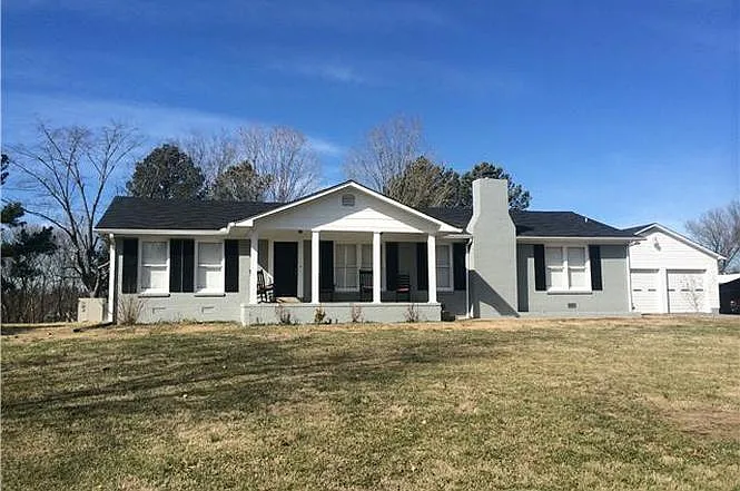 4 bed, 3173 sqft, $3,800 — Photo 3