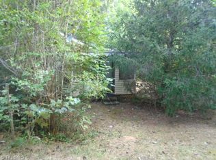 3266 Creekridge Country Rd, Randleman, NC 27317