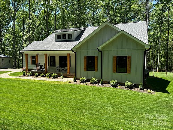 2nd image of 2620 Blair Ct