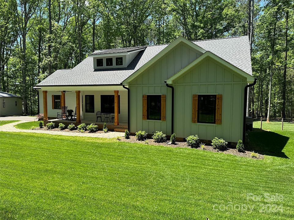 1st image of 2620 Blair Ct