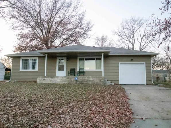 2125 SE Swygart St, Topeka, KS 66605