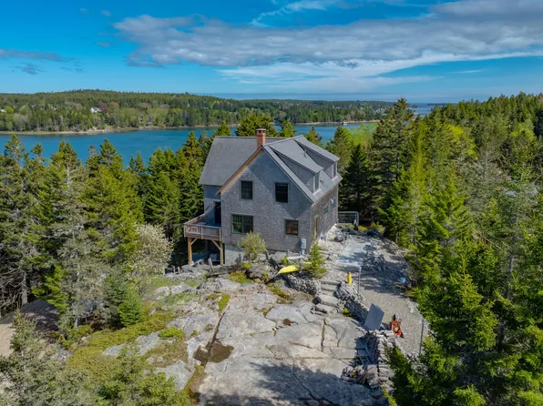 170 Harbor Road, Swans Island, ME 04685