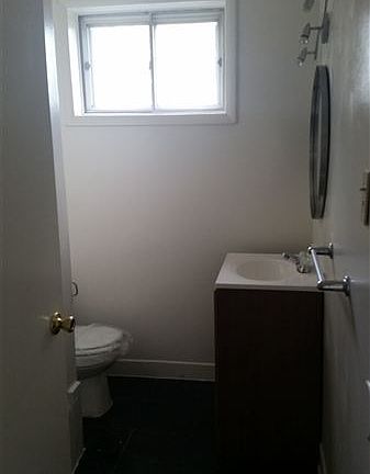 upstairs bath fullview