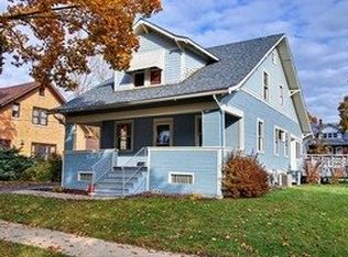 833 Bellevue Ave, Elgin, IL 60120