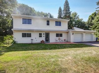 5715 W Glen Moor Rd, Minnetonka, MN 55345