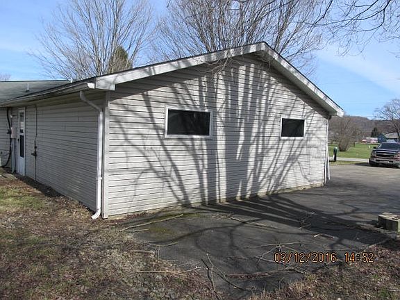 2nd image of 126 Edgewood Dr