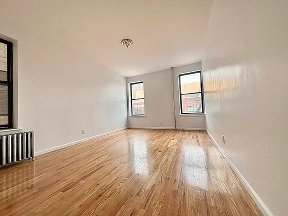 2nd image of 744 Coster St APT 3D