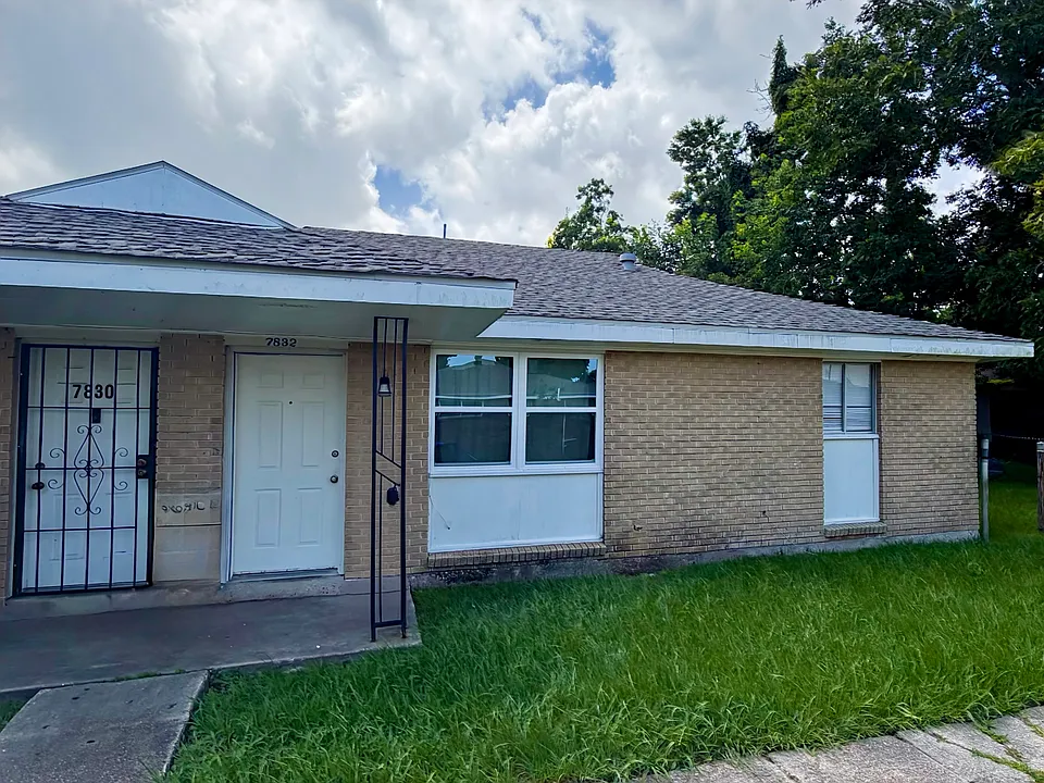 7832 Dorsett Dr