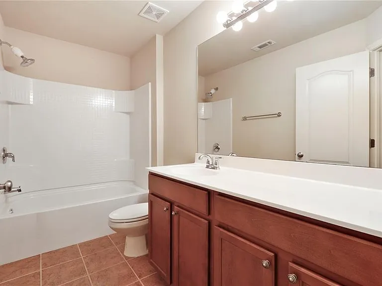 3242 Brockenhurst Dr — Photo 23
