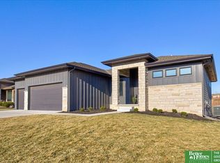 21006 Cedar St, Elkhorn, NE 68022