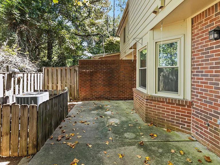 22 Ashford Cir — Photo 30