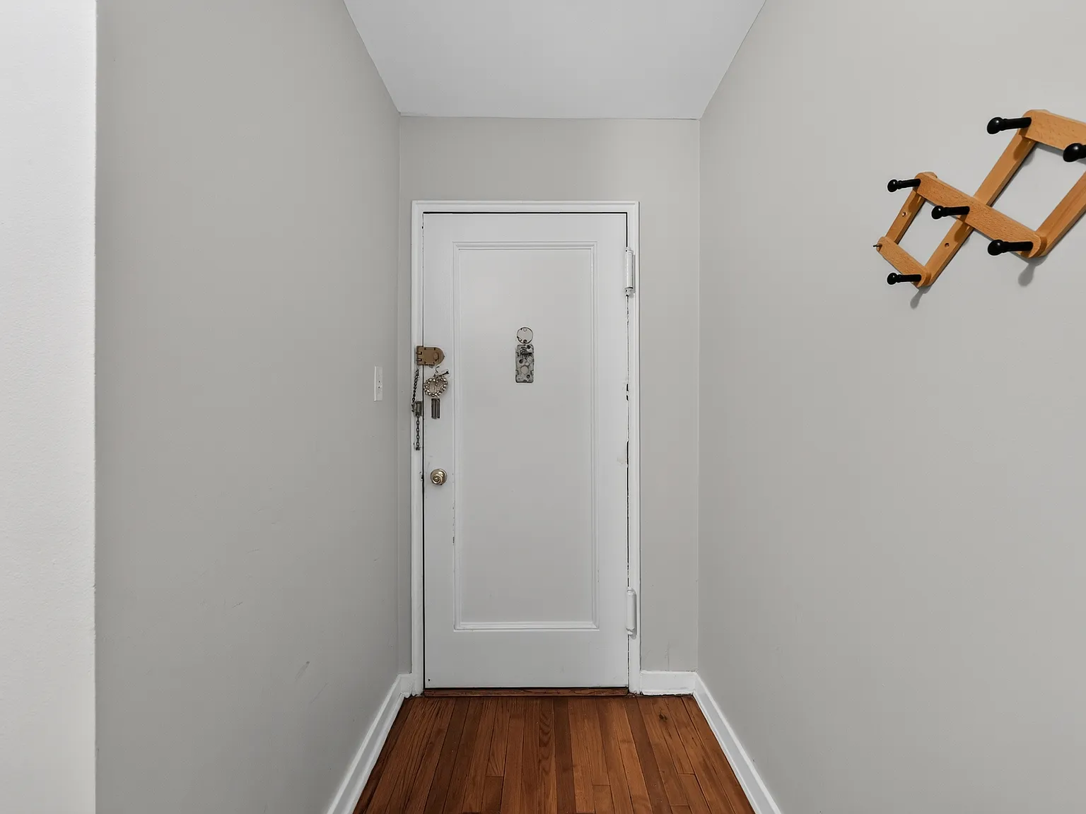 1 bed, 733 sqft, $1,730 — Photo 3