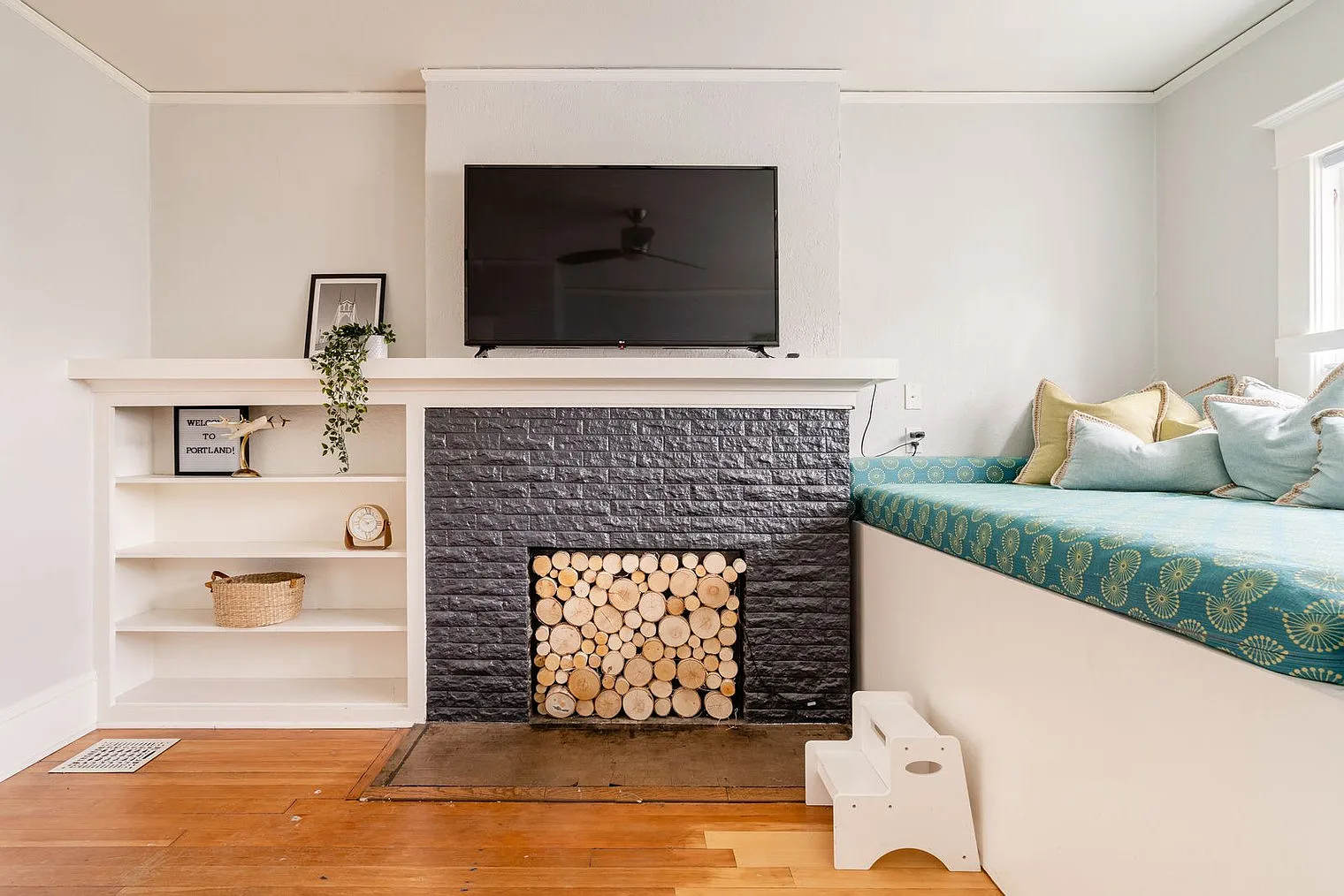 1 bed, 1.0 bath, 592 sqft, $2,528 — Photo 1