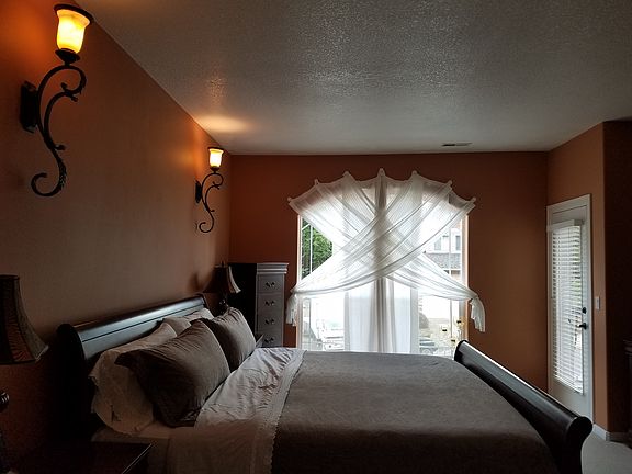 3rd image of 16261 SE Merganser Ct
