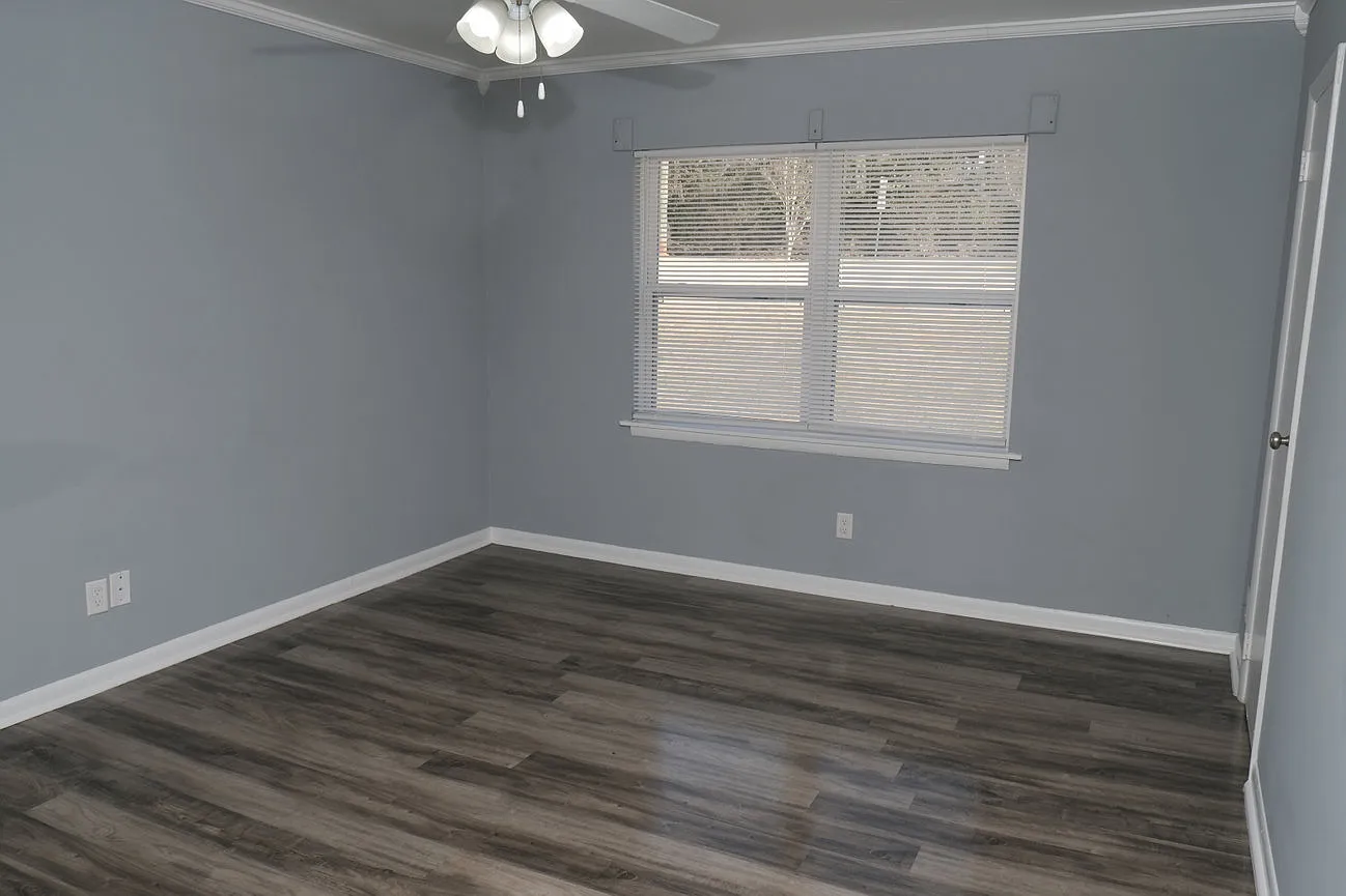 700 S Hill St - Apt 723 — Photo 4