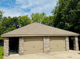 1210 W Brooks St #1210, Claremore, OK 74017