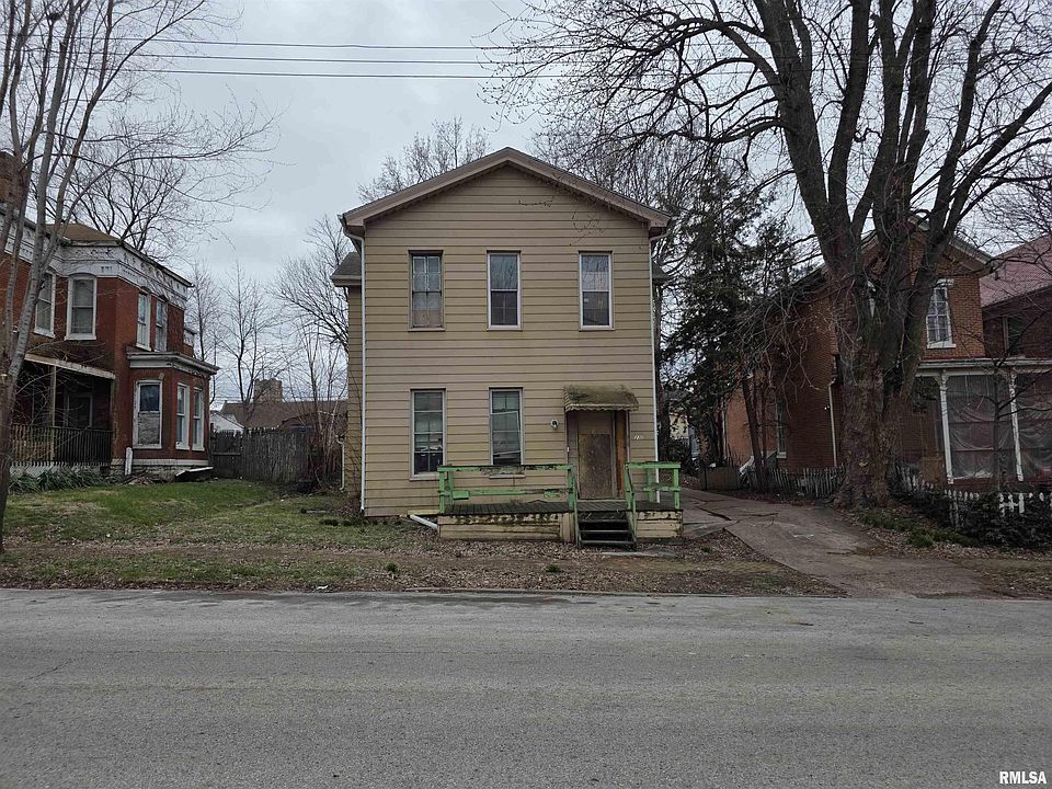 1st image of 622 Spring St