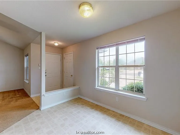 3746 Oldenburg Ln — Photo 3