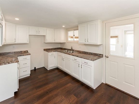 5th image of 206 Socialville Ln