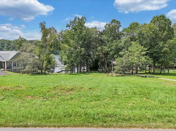 8 Stillwater Dr, Union Hall, VA 24176