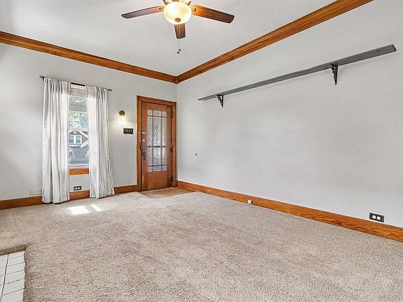 3rd image of 24 Sunset Ave